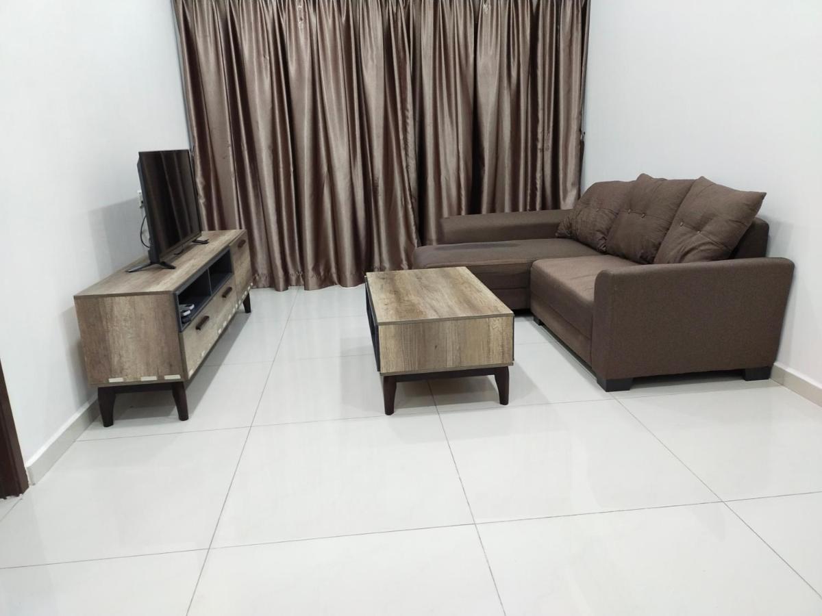 Rainbow Homestay Johor Bahru Zewnętrze zdjęcie